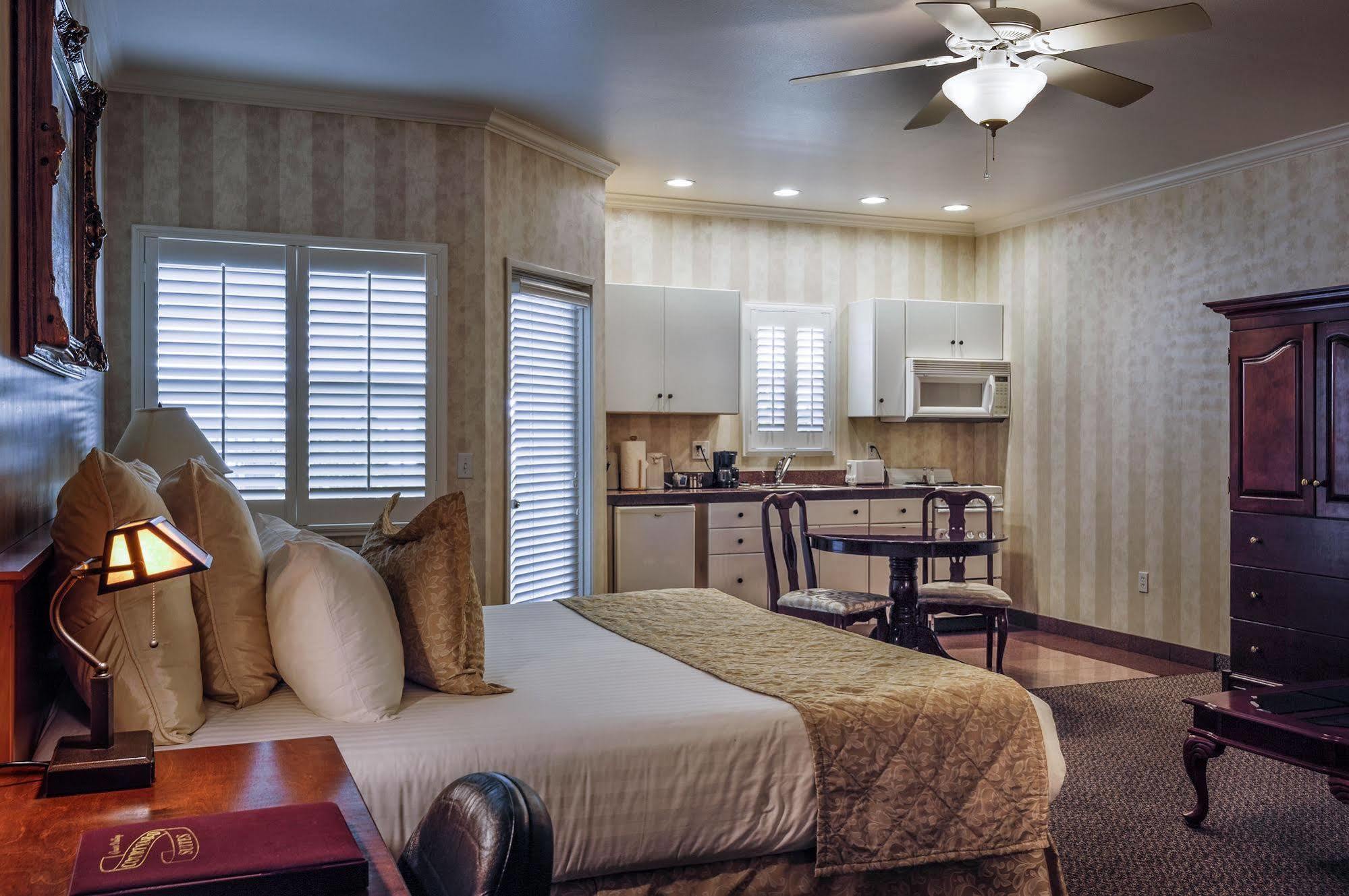 Grass Valley Courtyard Suites Exterior photo